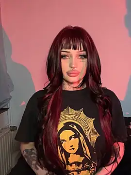 madelinexx online show from October 7, 2025, 7:48 pm