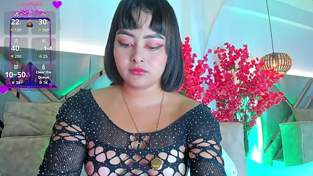 KimVelezz online show from October 10, 2025, 7:04 pm