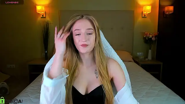 Snapshot of Stacy_River chatting on February 25, 2026, 9:20 am Stacy River online show from February 25, 2026, 9:20 am