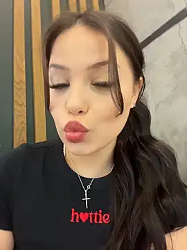 Chloe  Moon online show from October 27, 2025, 1:34 pm