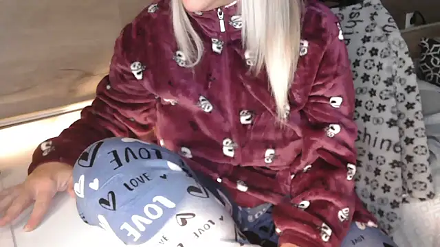 LaRa forU online show from November 23, 2025, 10:58 am