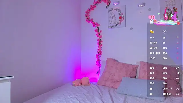 Snapshot of PollyGrey_ chatting on February 20, 2026, 3:03 am PollyGrey online show from February 20, 2026, 3:03 am