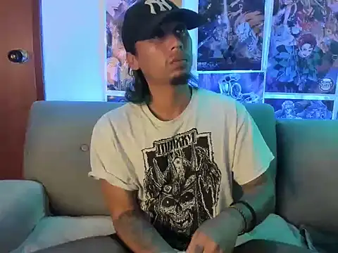 Snapshot of jonhcarrie chatting on January 17, 2026, 1:09 am jonhcarrie online show from January 17, 2026, 1:09 am