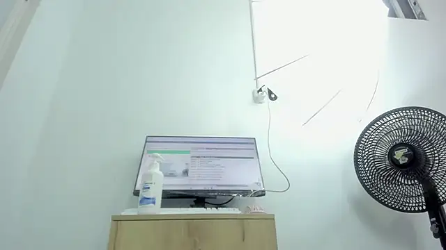 Snapshot of Dalia_20 chatting on November 16, 2025, 12:15 am Dalia 20 online show from November 16, 2025, 12:15 am