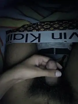 arppyyyxx online show from January 7, 2026, 9:42 pm