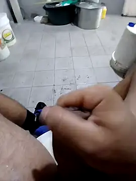 Snapshot of Alva14cm chatting on November 15, 2025, 3:05 pm Alva14cm online show from November 15, 2025, 3:05 pm