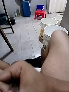 Snapshot of Alva14cm chatting on December 6, 2024, 8:01 pm Alva14cm online show from December 6, 2024, 8:01 pm