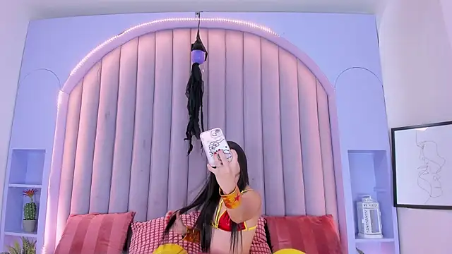 StefanyWilliams  online show from October 31, 2025, 2:30 am