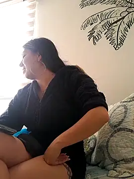 Sweel Leyva18 online show from March 12, 2025, 9:24 pm