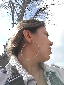 Sweel Leyva18 online show from February 19, 2025, 8:31 pm