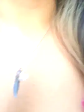 Sweel Leyva18 online show from December 12, 2024, 6:31 pm