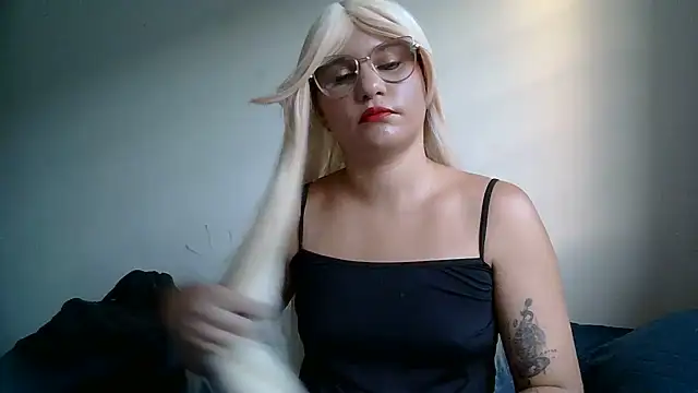 Scarlett-Leh online show from July 18, 2026, 8:39 pm