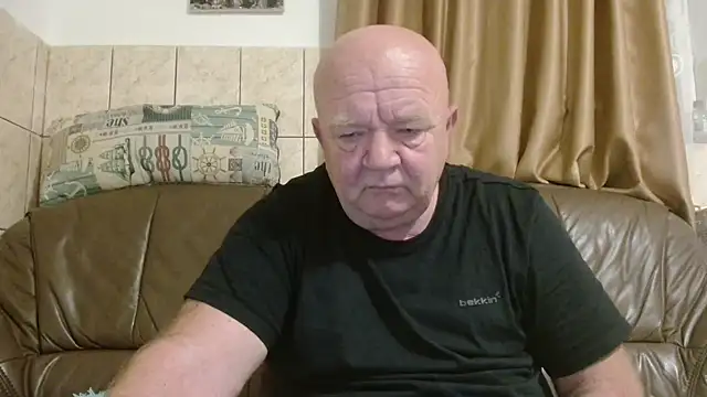 fullballs6 online show from October 20, 2025, 2:35 am