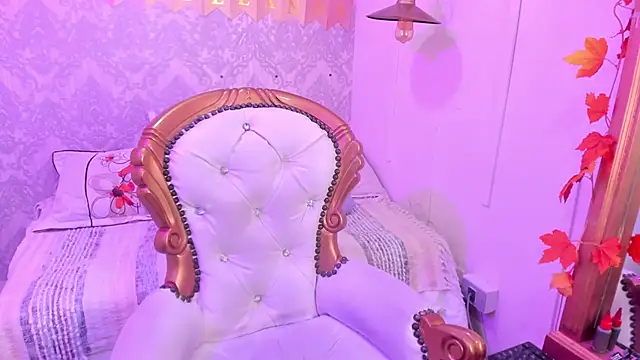 Sexy cristall  online show from March 21, 2025, 3:12 am