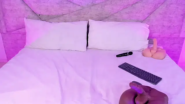 Snapshot of SofiiSweet_ chatting on March 13, 2025, 2:33 pm SofiiSweet  online show from March 13, 2025, 2:33 pm