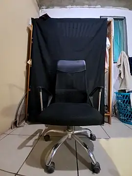 vergapeludaaa online show from April 17, 2026, 5:10 am