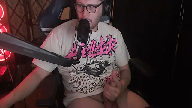 chicostick413 online show from April 18, 2026, 1:19 am