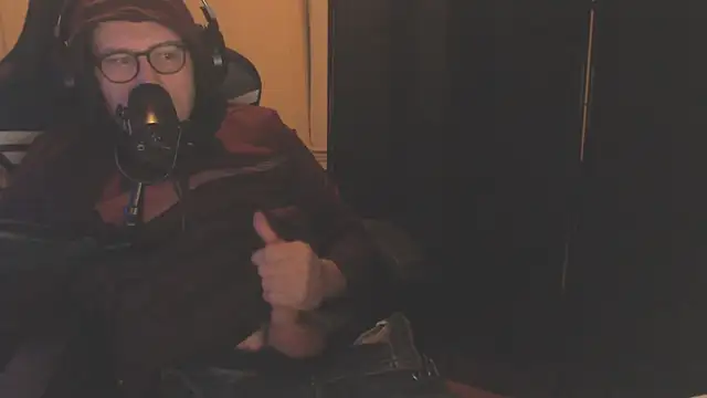 Snapshot of chicostick413 chatting on January 8, 2026, 3:34 am chicostick413 online show from January 8, 2026, 3:34 am