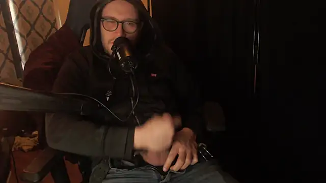 chicostick413 online show from February 17, 2026, 8:28 pm