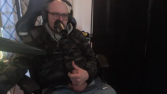 chicostick413 online show from March 25, 2026, 2:38 pm