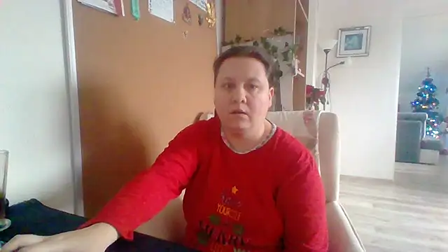 Snapshot of ReifeVenna chatting on December 18, 2024, 8:20 am ReifeVenna online show from December 18, 2024, 8:20 am