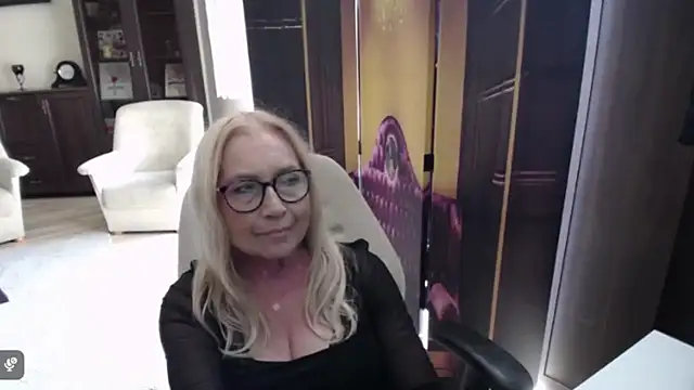 Snapshot of sofia_xkiss chatting on July 13, 2026, 1:43 pm sofia xkiss online show from July 13, 2026, 1:43 pm