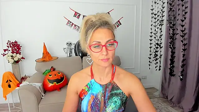 MuseOfStage online show from October 28, 2025, 11:42 am