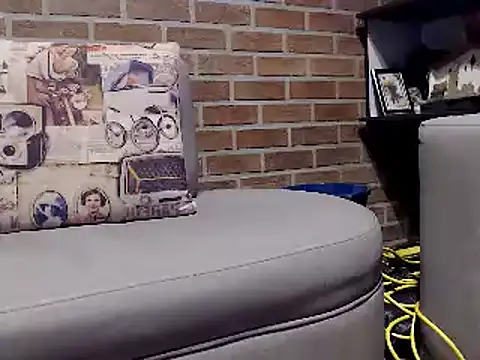 Snapshot of MaximoTorricelli chatting on February 14, 2025, 1:34 am MaximoTorricelli online show from February 14, 2025, 1:34 am