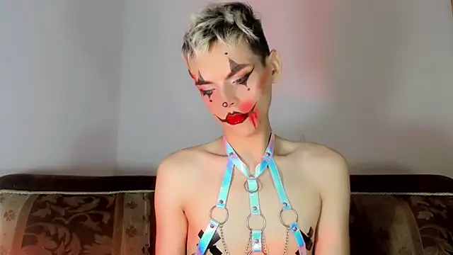 TatiGil online show from October 13, 2025, 4:03 am