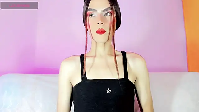 TatiGil online show from November 11, 2025, 1:28 pm