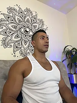 aaroncolombia online show from November 13, 2025, 10:19 am