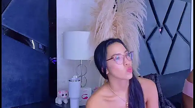 Snapshot of KylieWhite chatting on March 15, 2025, 4:10 pm KylieWhite online show from March 15, 2025, 4:10 pm