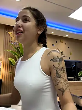 CharleneWoods online show from October 10, 2025, 4:57 am