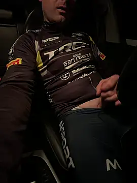 w12er online show from April 23, 2026, 6:53 pm