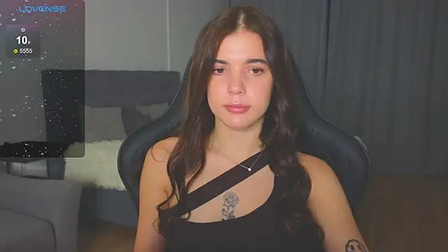 adrianawow1 online show from September 14, 2025, 9:04 pm