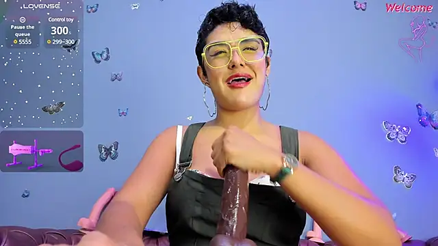 Kaira mosse online show from March 22, 2025, 11:11 am