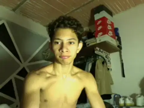 Snapshot of ferchitibellako chatting on January 13, 2026, 4:27 am ferchitibellako online show from January 13, 2026, 4:27 am