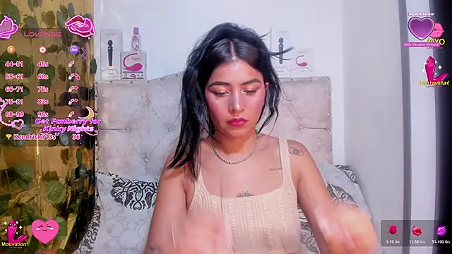 cristalconnorr online show from November 15, 2025, 5:06 pm