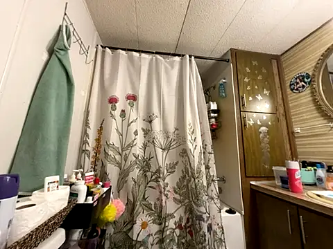 XMeF10 online show from November 15, 2025, 11:09 pm