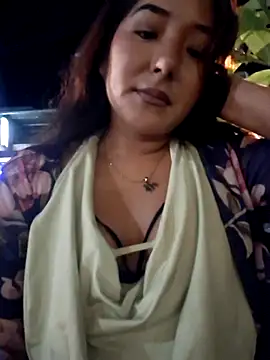 yarely9 online show from May 16, 2026, 3:38 am