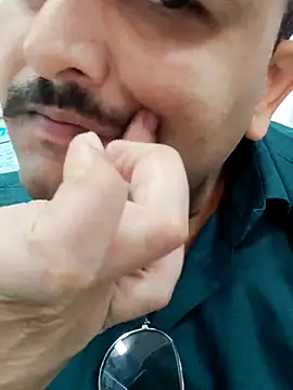 Akhil3290 online show from March 13, 2025, 7:31 am