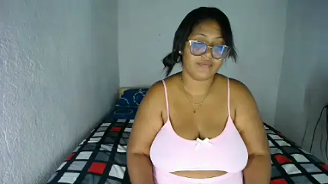 miajoseph  online show from January 7, 2026, 3:55 am