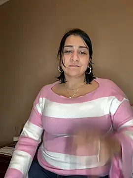 Snapshot of paulinaDiaz1 chatting on January 25, 2025, 9:14 pm paulinaDiaz1 online show from January 25, 2025, 9:14 pm