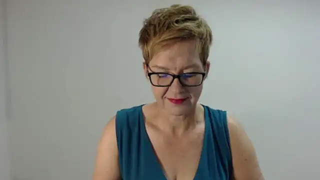 Sofie69Velvet online show from July 24, 2026, 7:48 am