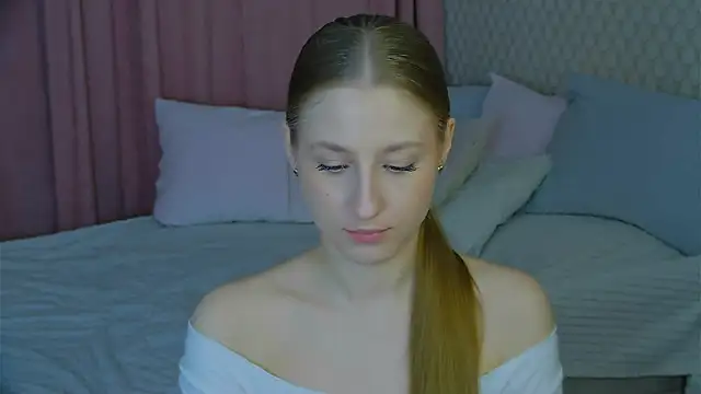 Snapshot of BritneyCruze chatting on March 5, 2025, 11:49 am BritneyCruze online show from March 5, 2025, 11:49 am