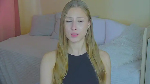 Snapshot of BritneyCruze chatting on September 14, 2025, 8:04 am BritneyCruze online show from September 14, 2025, 8:04 am