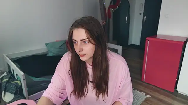 ce leste   online show from October 28, 2025, 12:37 pm