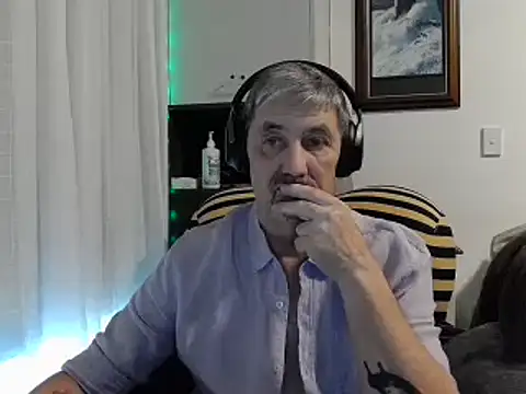 Snapshot of ChunkyMonkey007 chatting on December 6, 2024, 8:23 pm ChunkyMonkey007 online show from December 6, 2024, 8:23 pm