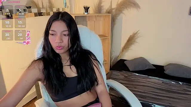 Saray reyes online show from October 23, 2025, 12:15 pm