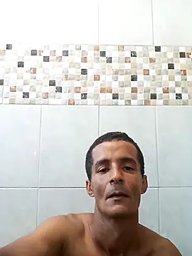 morenogato100 online show from April 7, 2026, 10:06 am